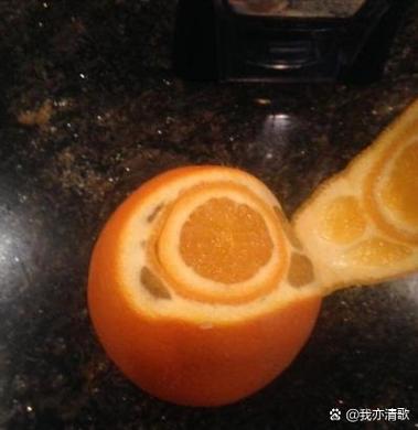 橘子里面还有一个小橘子