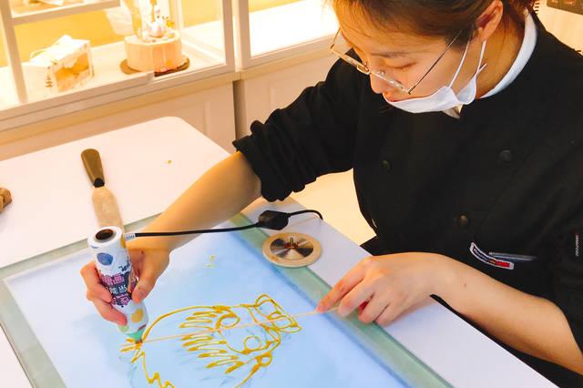 糖画加入海藻糖是不是更亮