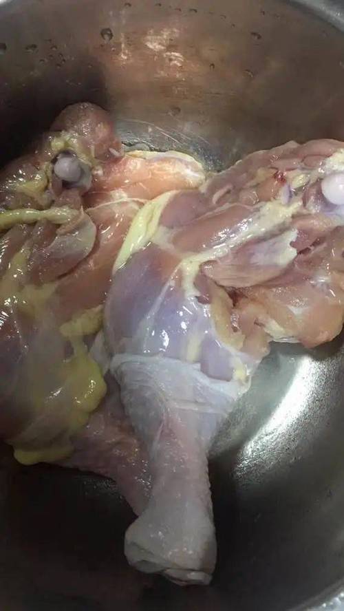 鸡腿有一股腥臭味正常吗