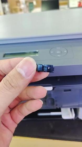 惠普打印机老显示缺纸