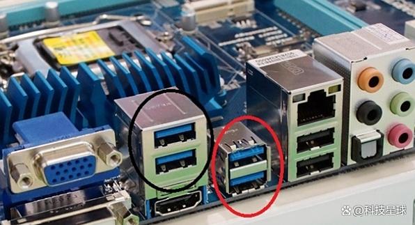 usb3.0接在主板哪个位置