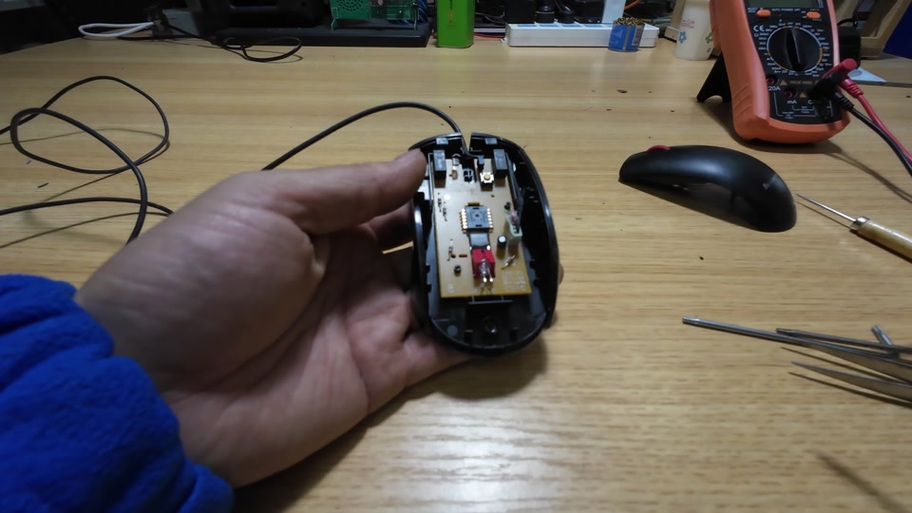 鼠标拔掉后还是一直抖动