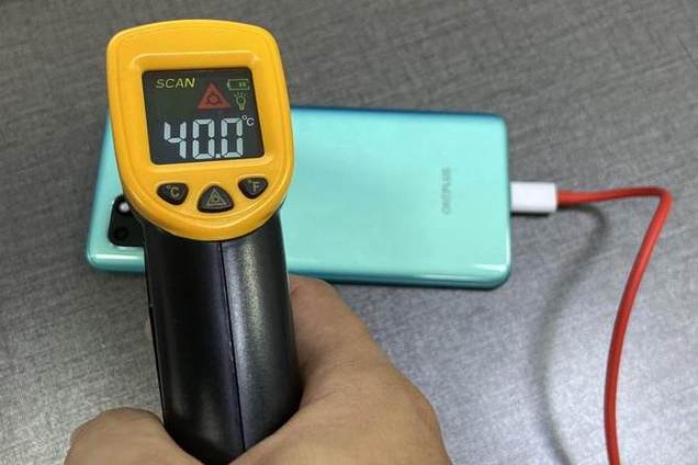 一加6t闪充标志没有了