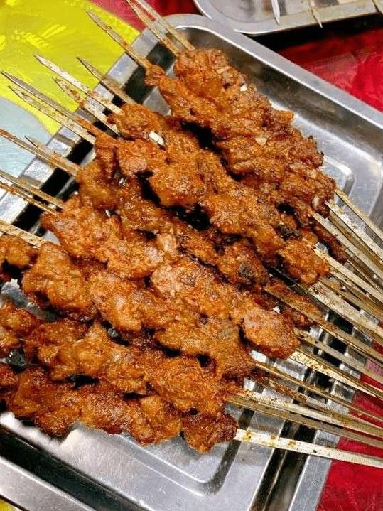 烤羊肉串隔夜还能吃么缩略图