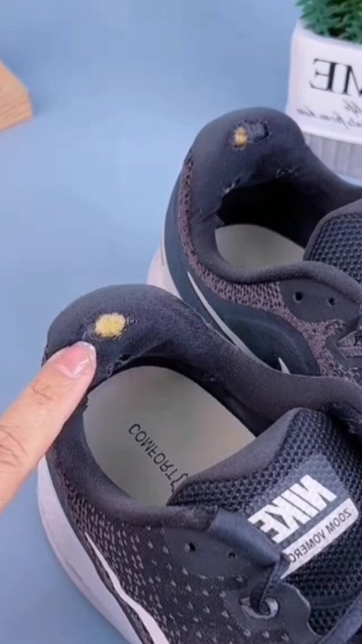 鞋子烧个洞怎么补