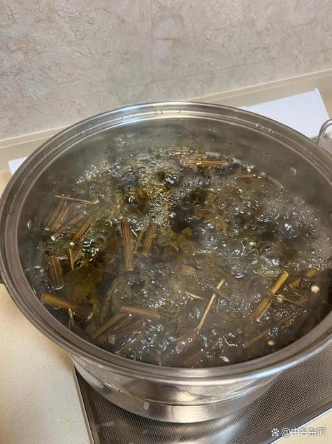 艾草能泡水喝吗游戏截图