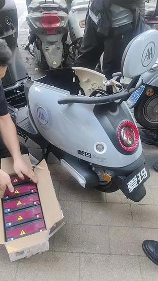 爱玛5个原装电池多少钱
