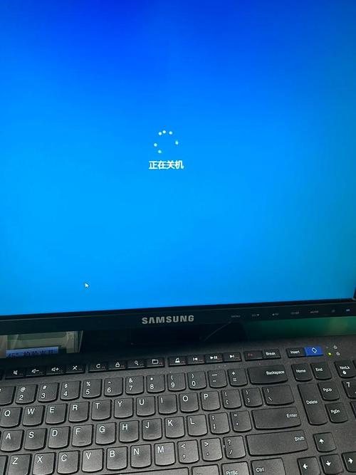 联想电脑关机一直显示正在关机