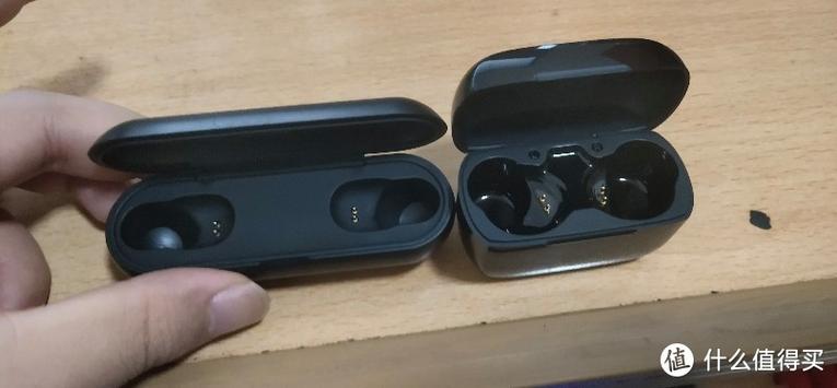 漫步者TWS1真无线蓝牙耳机充电盒