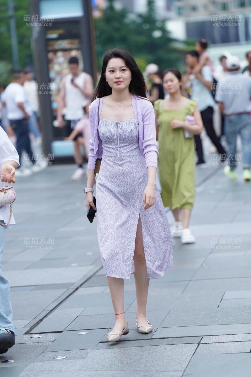 完蛋我被美女包围了怎么通关