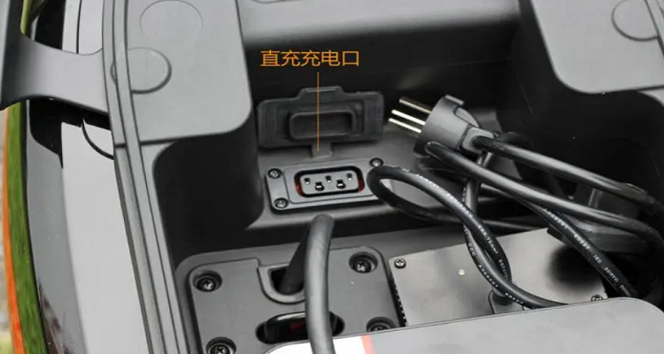 哈罗电动车充电口在哪