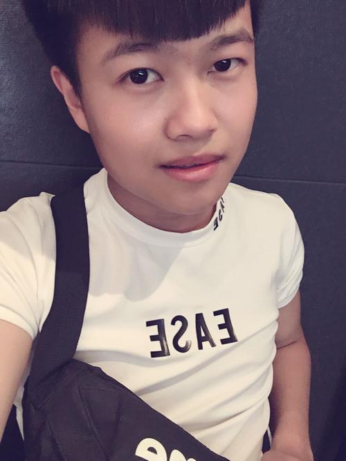 魏小然