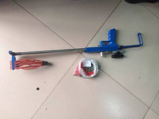 带瞄准器和扳机的弹弓视频