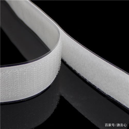 魔术贴墙上粘掉墙皮