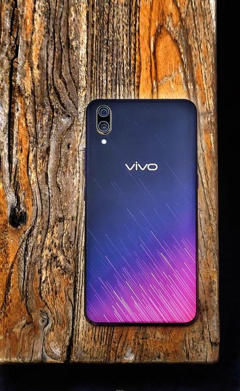 vvivo手机换屏多少钱