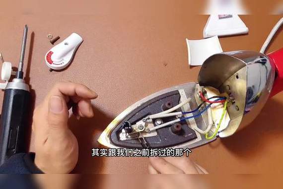苏泊尔蒸汽电熨斗拆解视频缩略图