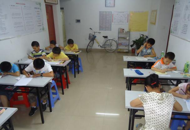 小学生练字培训班