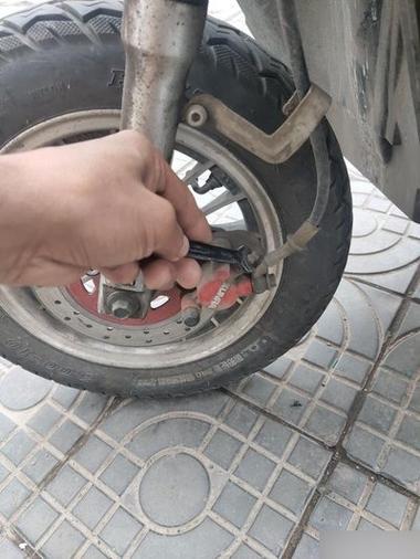 碟刹怎么调松紧缩略图