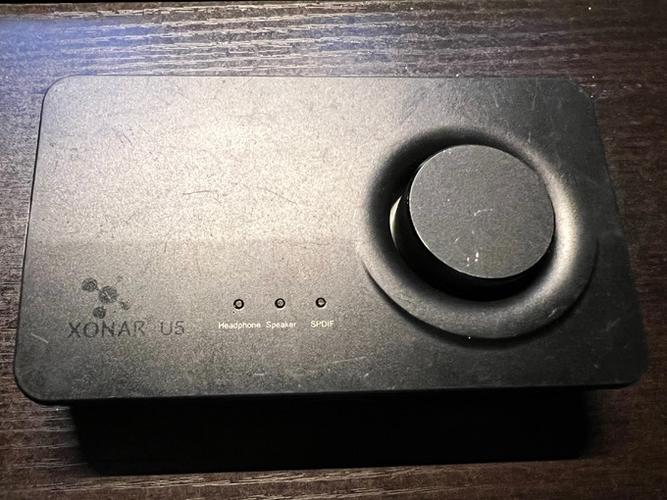 华硕电脑安装了声卡,但是声音里面输
