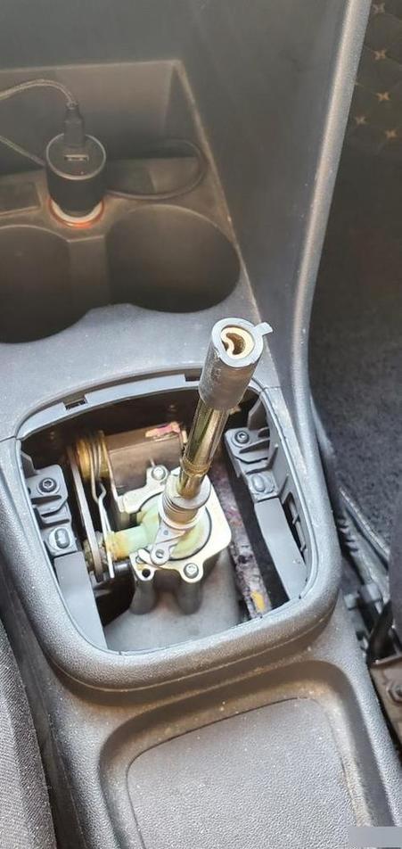 挂档杆球头脱落怎么办