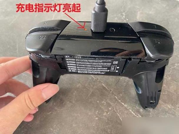 switch右侧手柄灯不亮