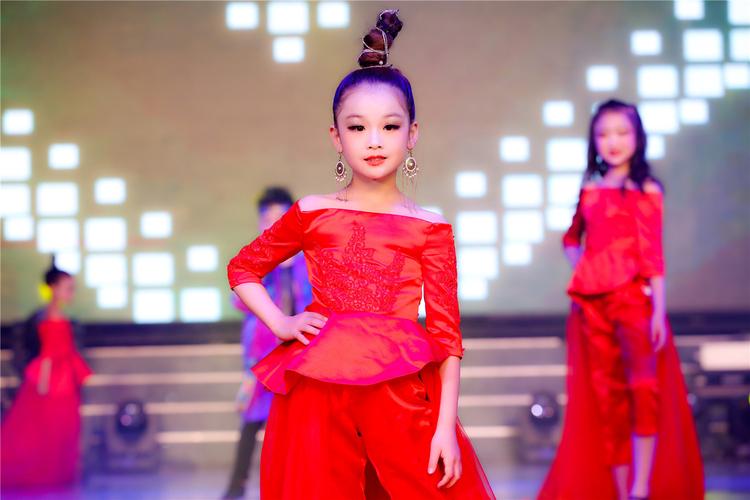 2019少儿春晚节目缩略图