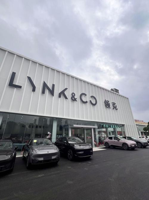 宜买车门店