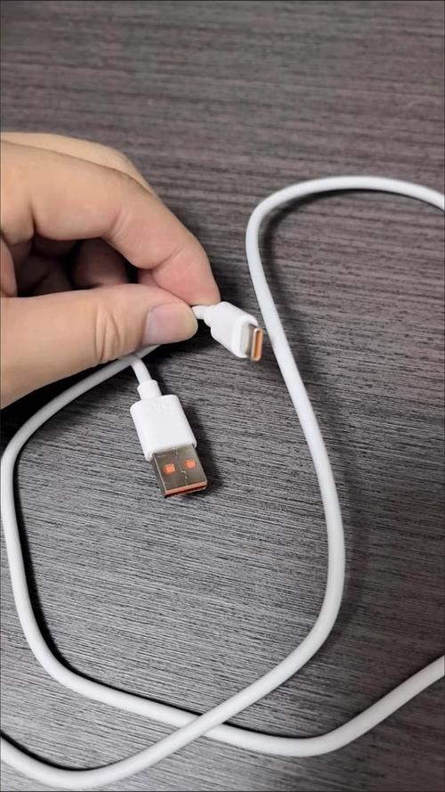 数据线一会充电一会断电