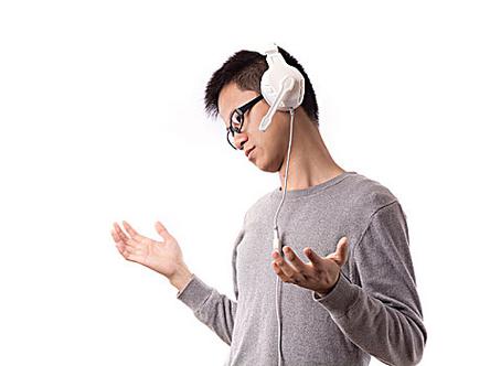 爱听歌的人不是一般人