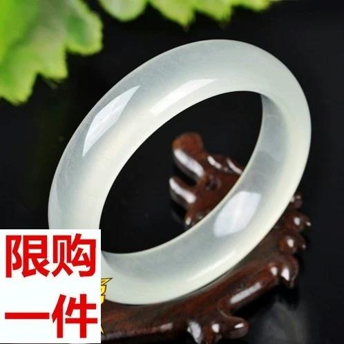 白色的翡翠是什么种