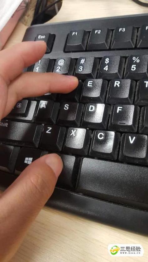 cf小碎步按键技巧