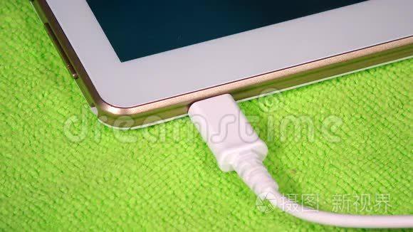 usb白色和绿色线缩略图