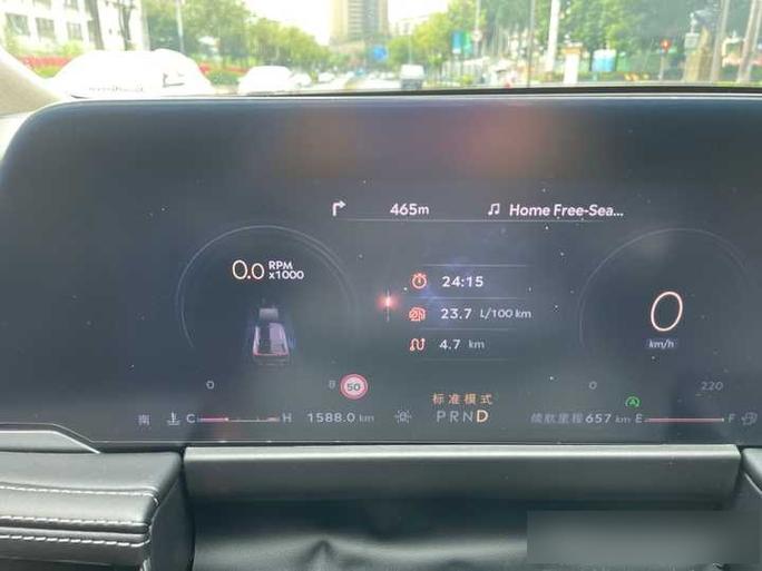 一般的汽车跑10公里油费多少