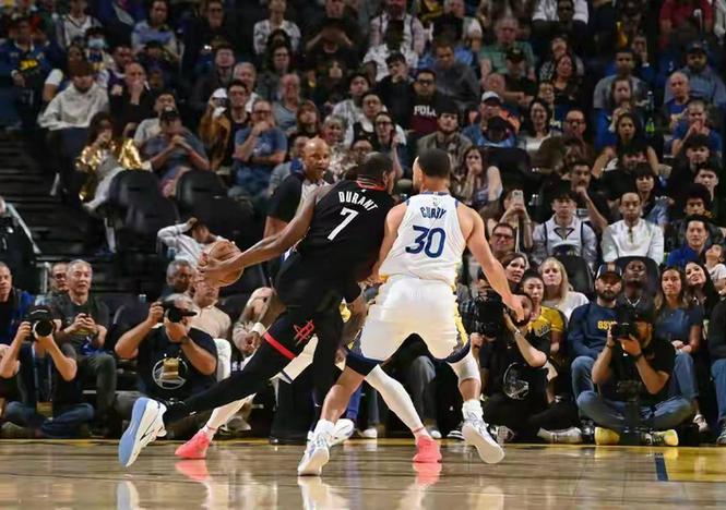 火箭117-116险胜勇士