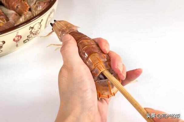怎么快速扒生虾皮