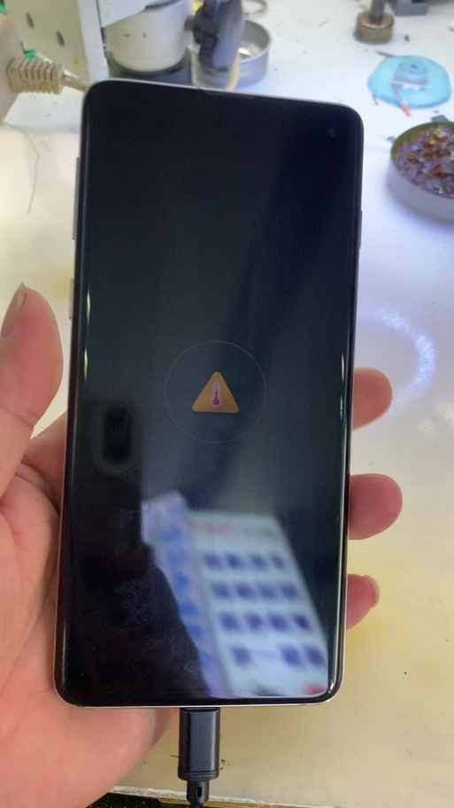 三星充电显示三角形感叹号振动缩略图