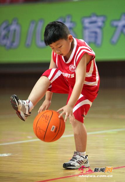 篮球小宝贝