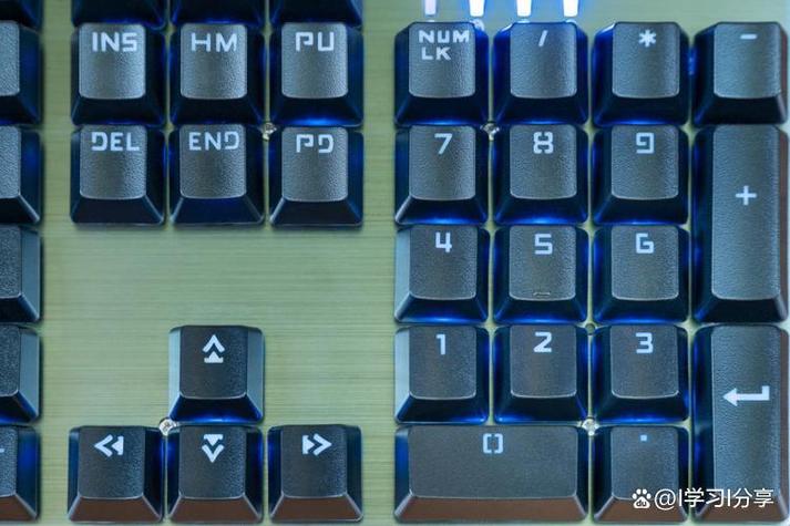 机械键盘数字键打不出来怎么解锁