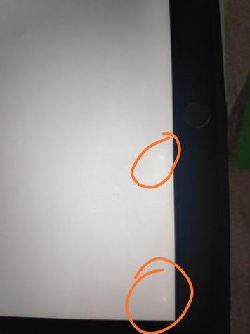 ipad屏幕上有白斑缩略图