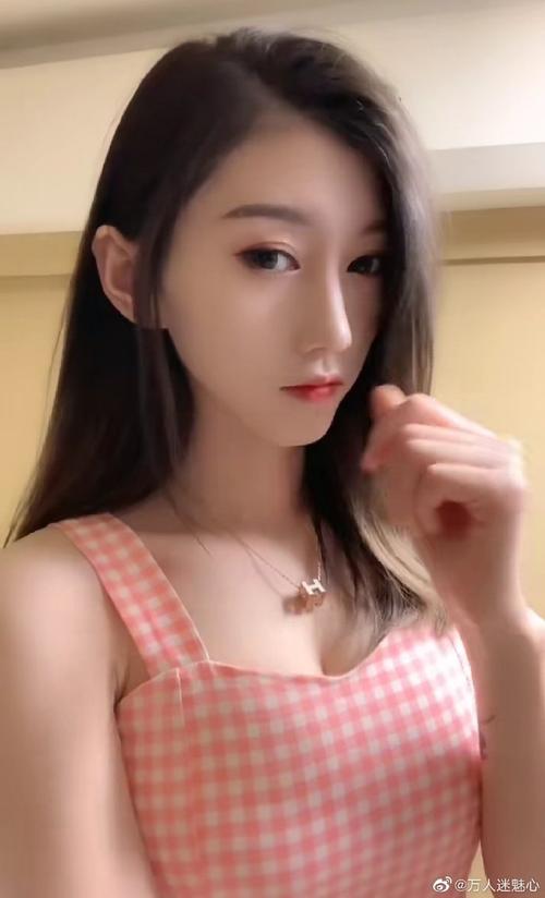 万人迷主播魅心在哪直播