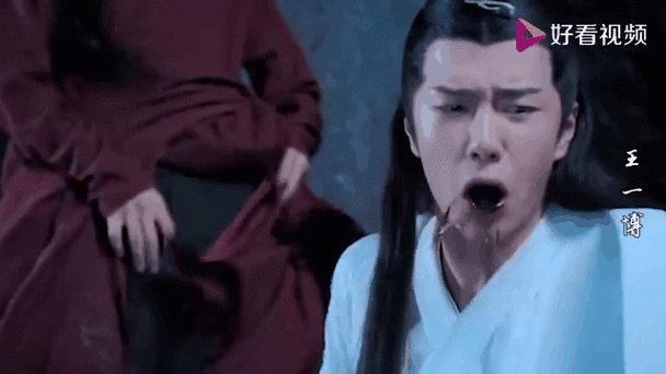 男子吐血视频
