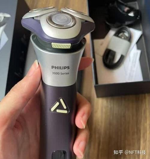 剃须刀第一次使用前要充电吗
