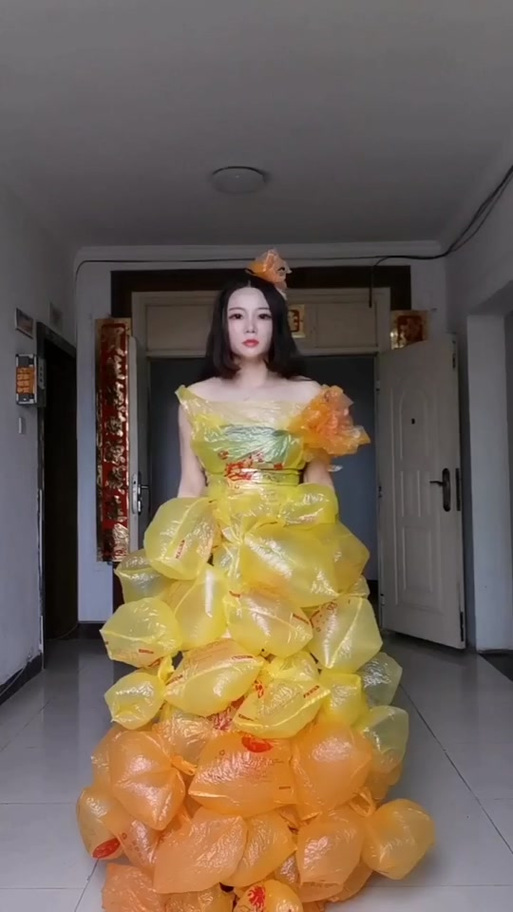 一块布怎么变成多种时装衣服