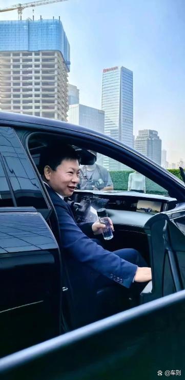 余承东占了多少股份