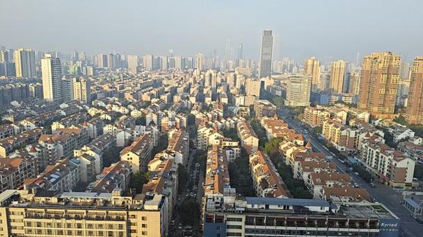 戴尔显示器屏幕亮度怎么调