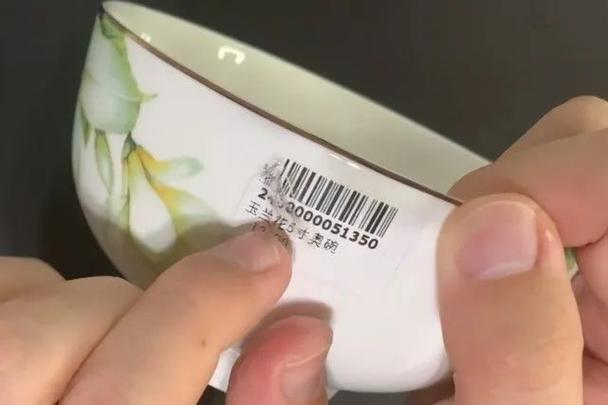 怎么撕掉标签不留痕迹