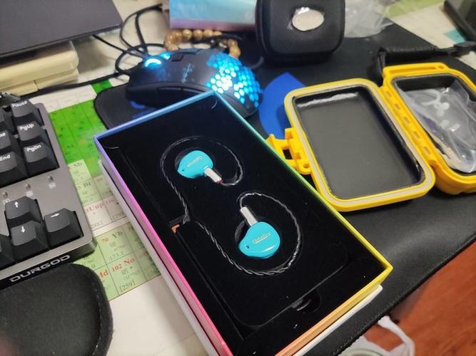 水黄鹂hifi版耳机玩游戏