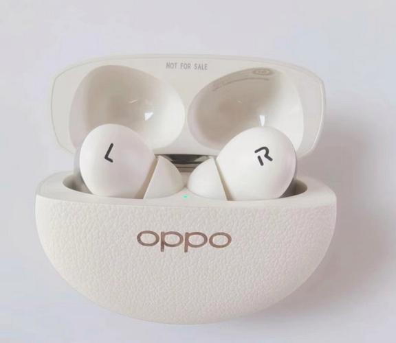 oppo蓝牙耳机降噪开关在哪