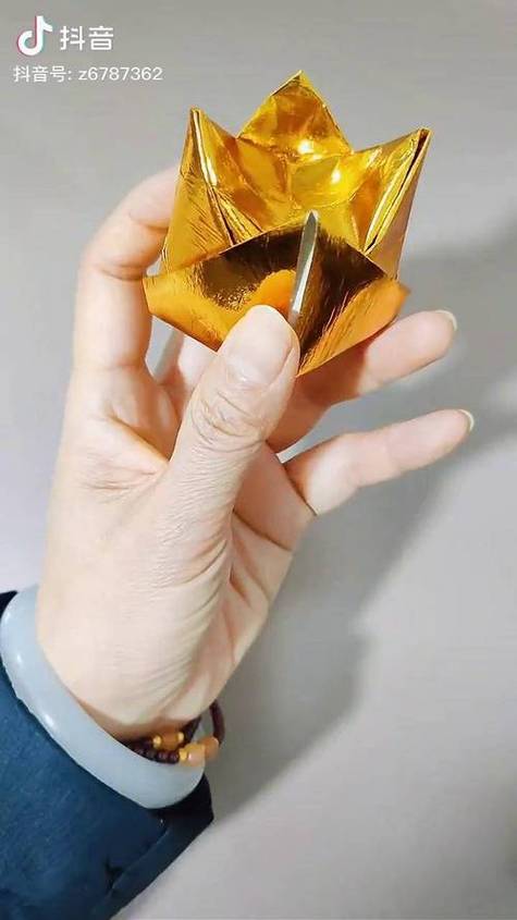 5张纸折出四个角的元宝