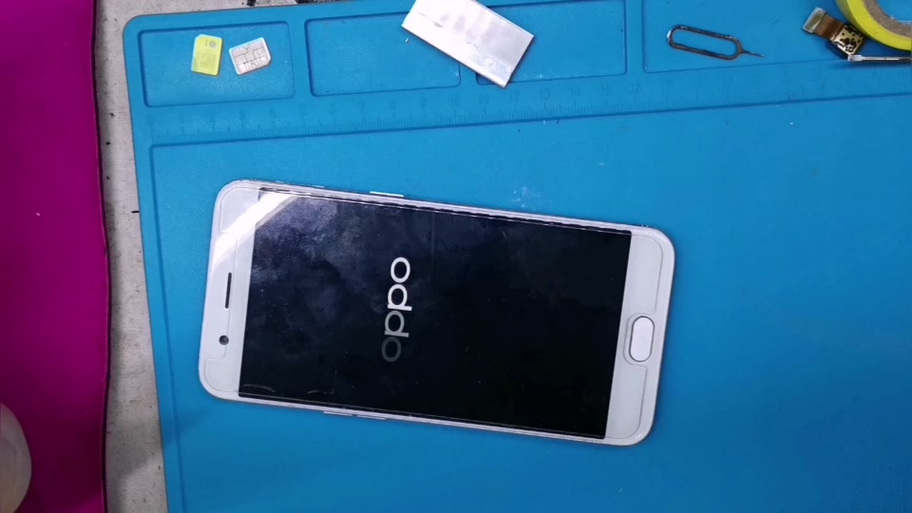 oppo手机开机反复出现oppo